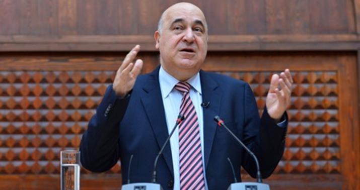 "Kalqotka" geyinmirəm...